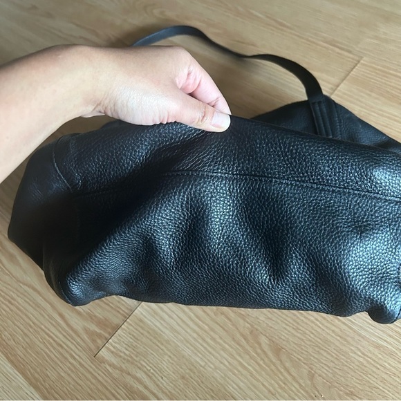 Michael Kors Pebbled Leather Ashbury Suede Tasseled Large Bag - Picture 5 of 15